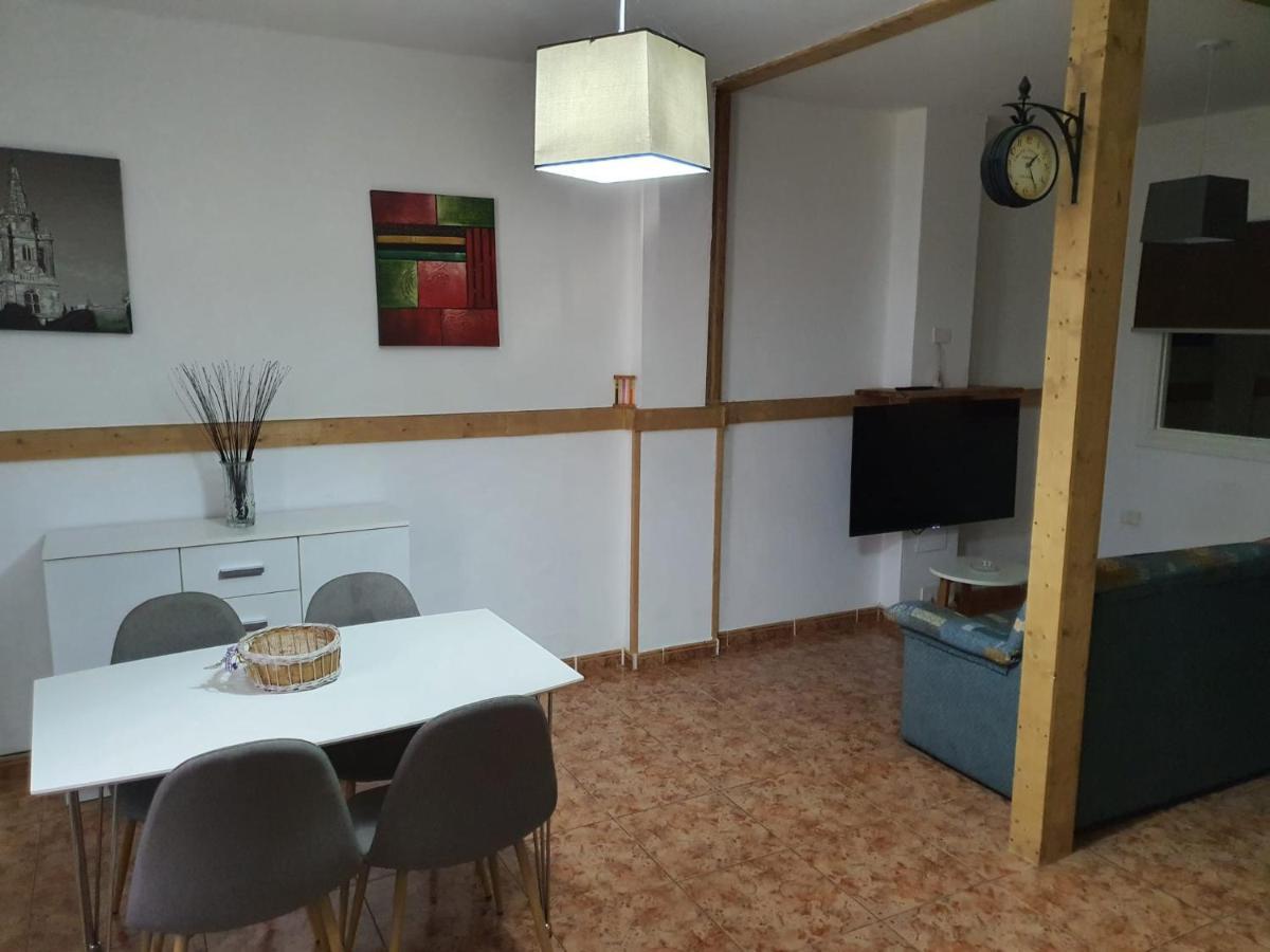 Apartamento Bajo Quintero Apartment Alcala  Luaran gambar